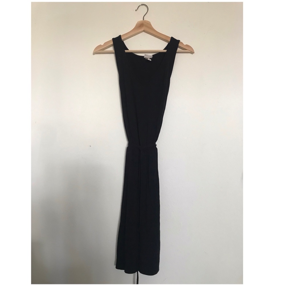 Merona Black cotton sleeveless v-neck sheath dress